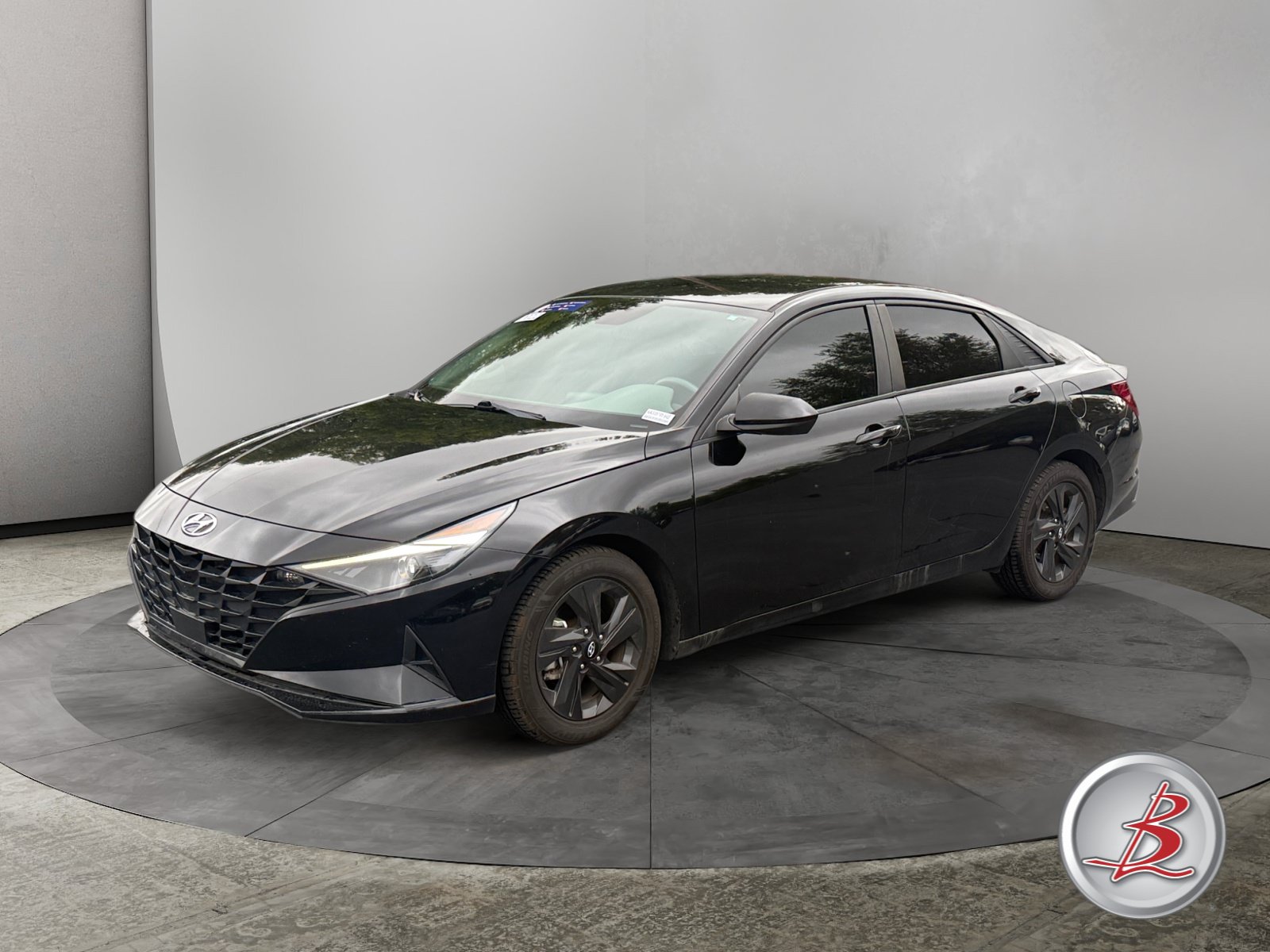 Used 2022 Hyundai Elantra SEL Sedan