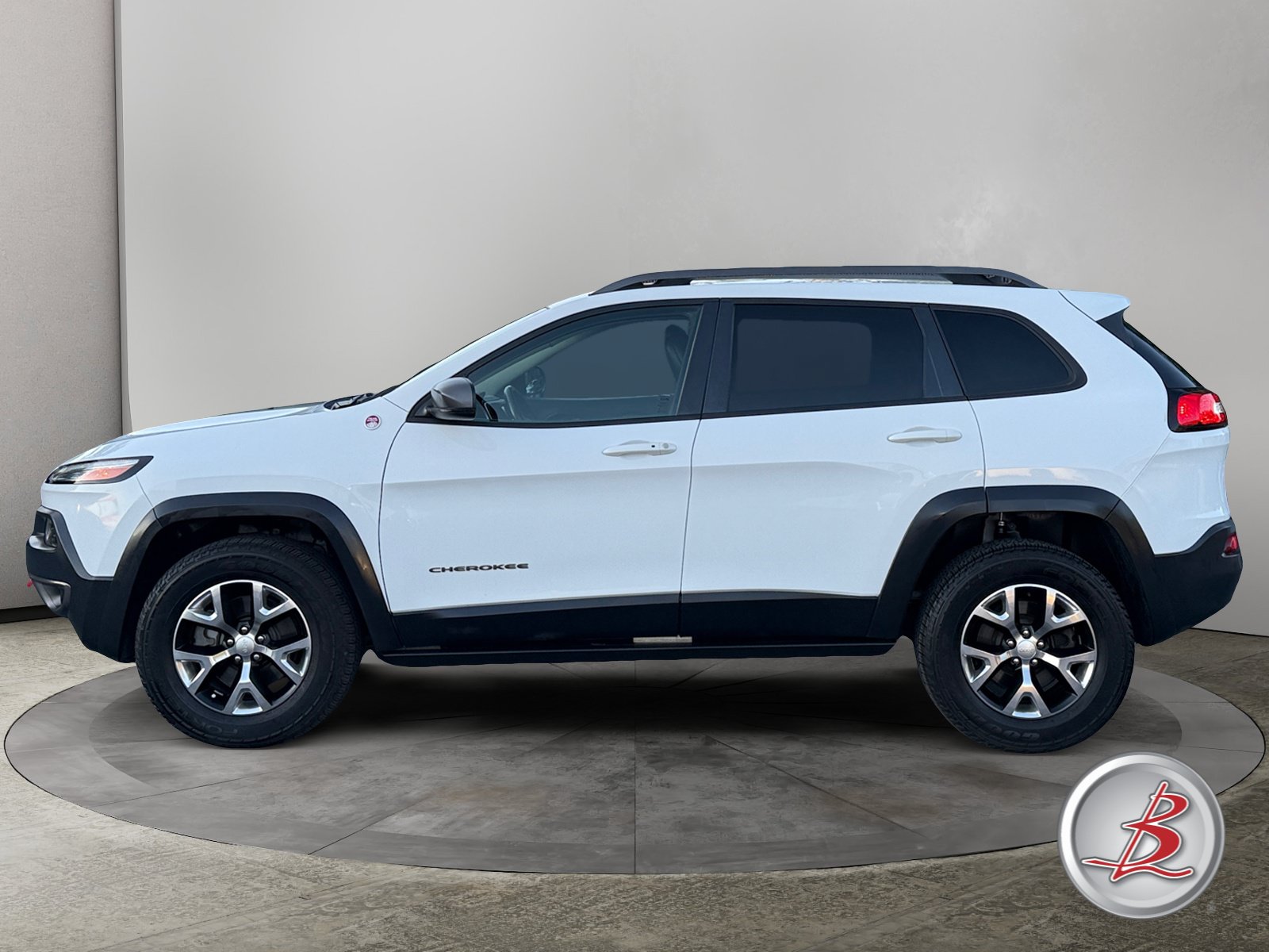 Used 2018 Jeep Cherokee Trailhawk 4x4 SUV