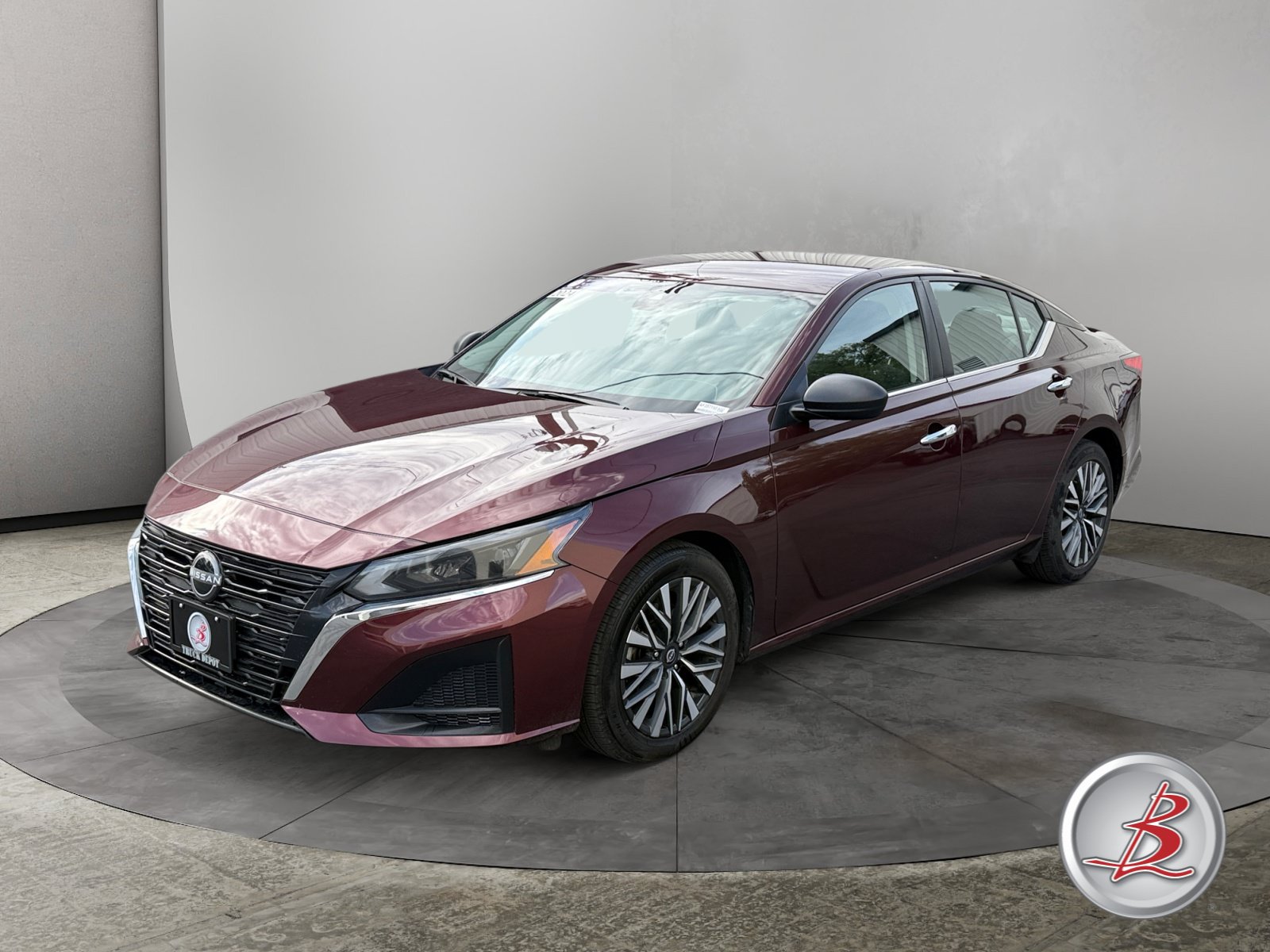 Used 2024 Nissan Altima 2.5 SV Sedan