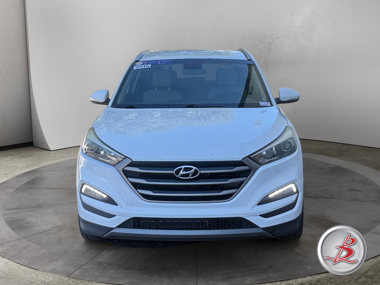 Used 2016 Hyundai Tucson Sport w/Beige Interior SUV