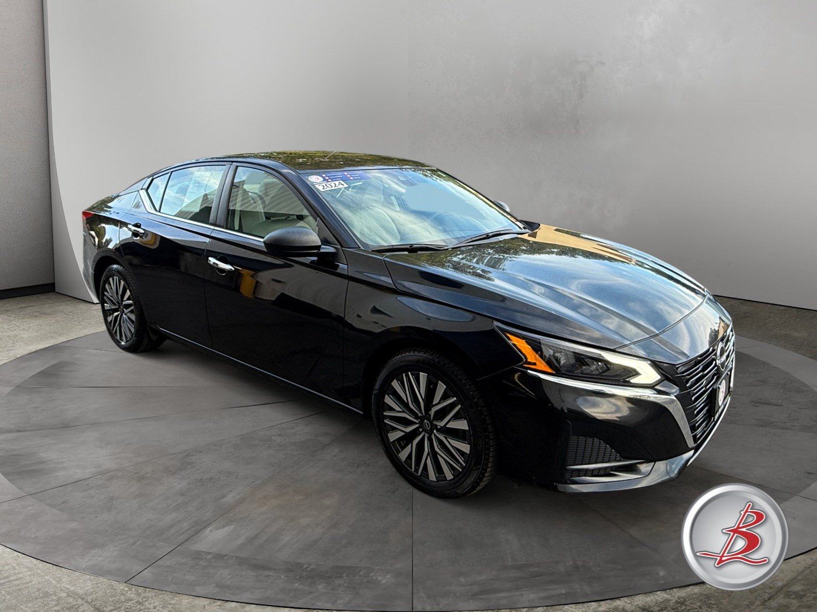 Used 2024 Nissan Altima 2.5 SV Sedan
