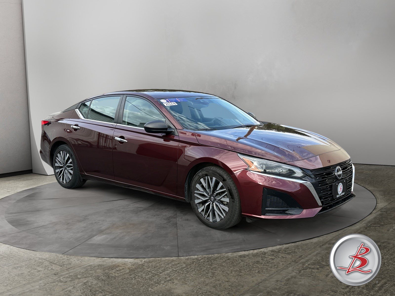 Used 2024 Nissan Altima 2.5 SV Sedan