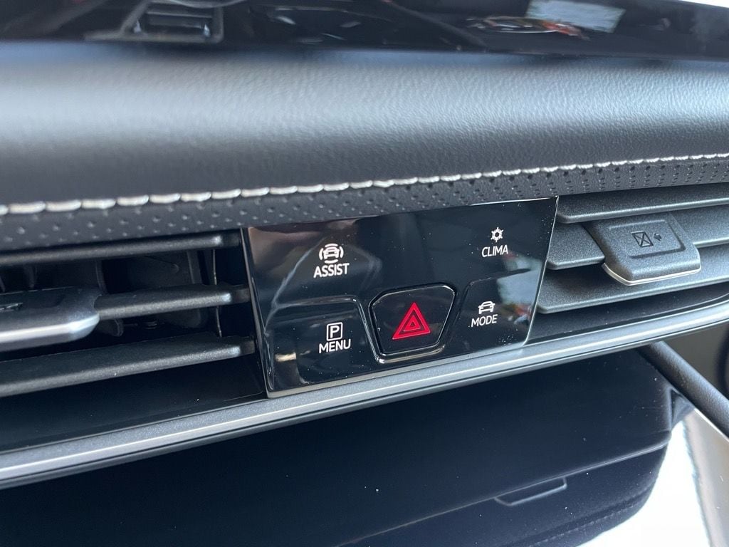 2026 Volkswagen Atlas SE w/Tech - Photo 15