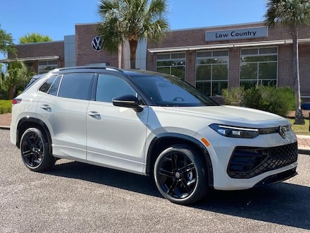 2026 Volkswagen Tiguan 2.0T SE R-Line Black SUV