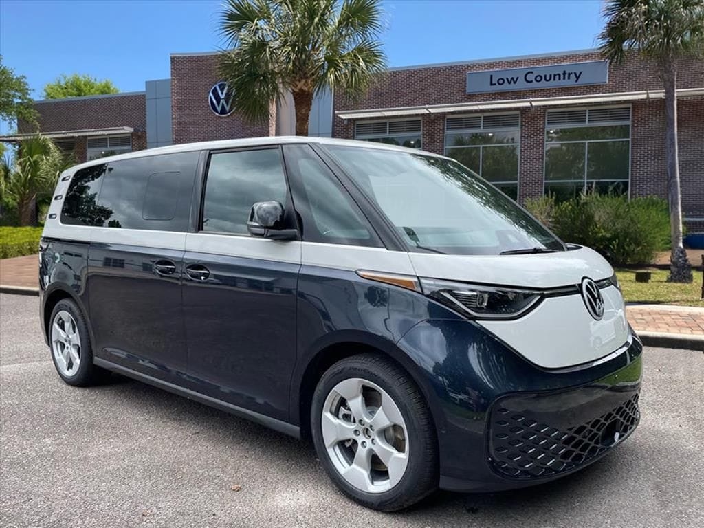 2025 Volkswagen ID. Buzz Pro S Plus 4Motion's photo
