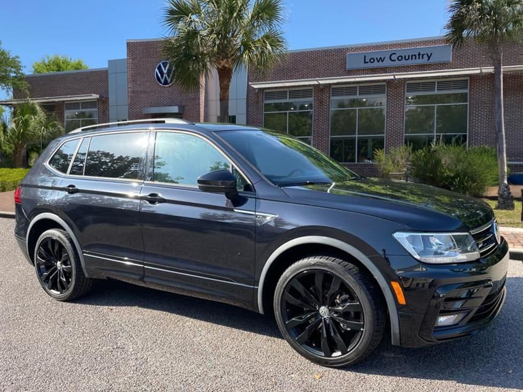 2020 Volkswagen Tiguan 2.0T SE R-Line Black's photo