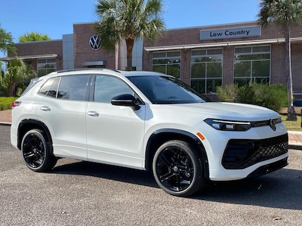 2026 Volkswagen Tiguan 2.0T SE R-Line Black SUV
