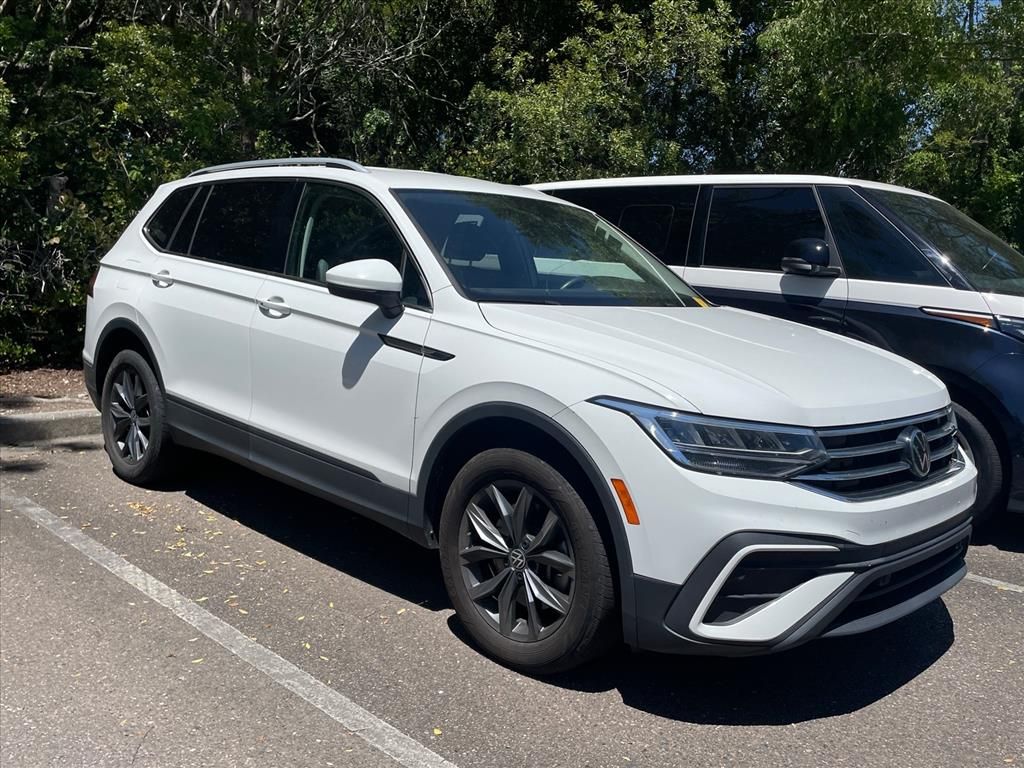 2022 Volkswagen Tiguan 2.0T SE's photo