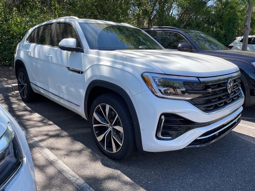 2026 Volkswagen Atlas Cross Sport 2.0T SEL Premium R-Line 4MOTION's photo
