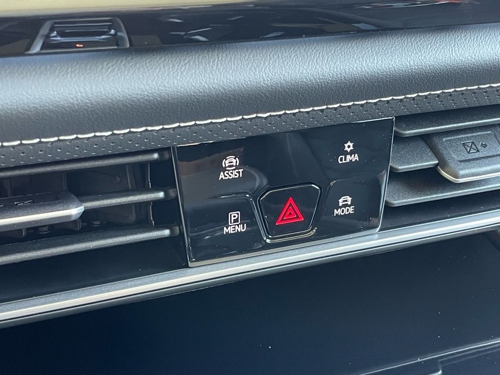 2026 Volkswagen Atlas SE w/Tech - Photo 10