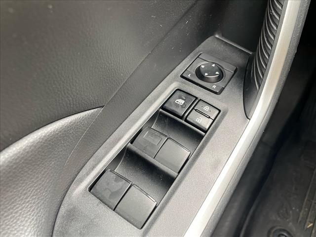 2023 Toyota RAV4 LE - Photo 16