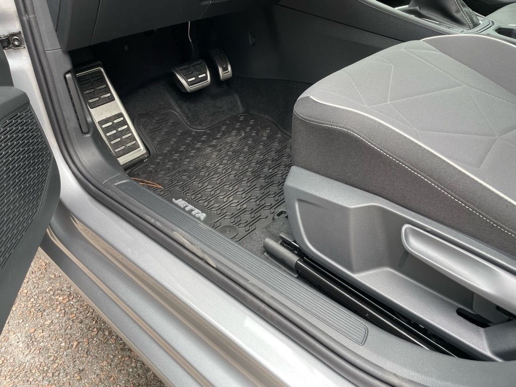 2026 Volkswagen Jetta Sport - Photo 19