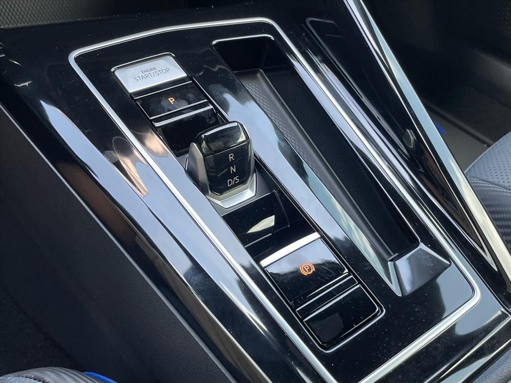 2026 Volkswagen Golf R R - Photo 8