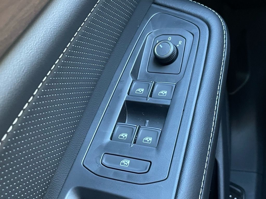 2026 Volkswagen Atlas SE w/Tech - Photo 18
