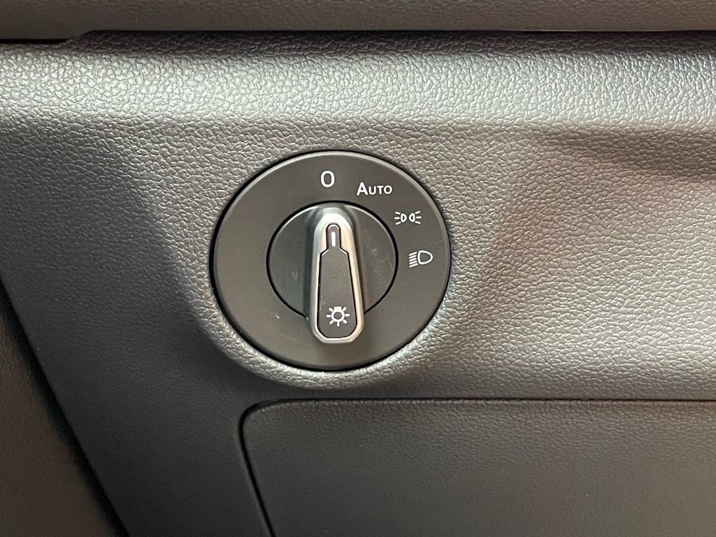 2026 Volkswagen Jetta Sport - Photo 17
