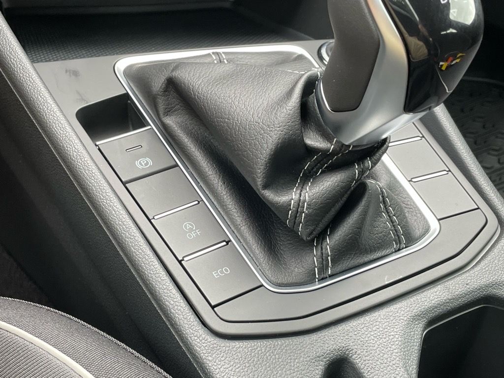 2026 Volkswagen Jetta Sport - Photo 16