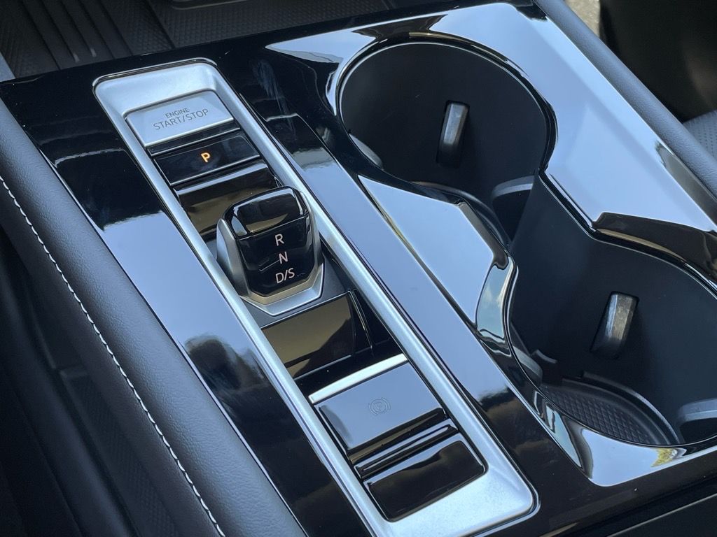 2026 Volkswagen Atlas SE w/Tech - Photo 12