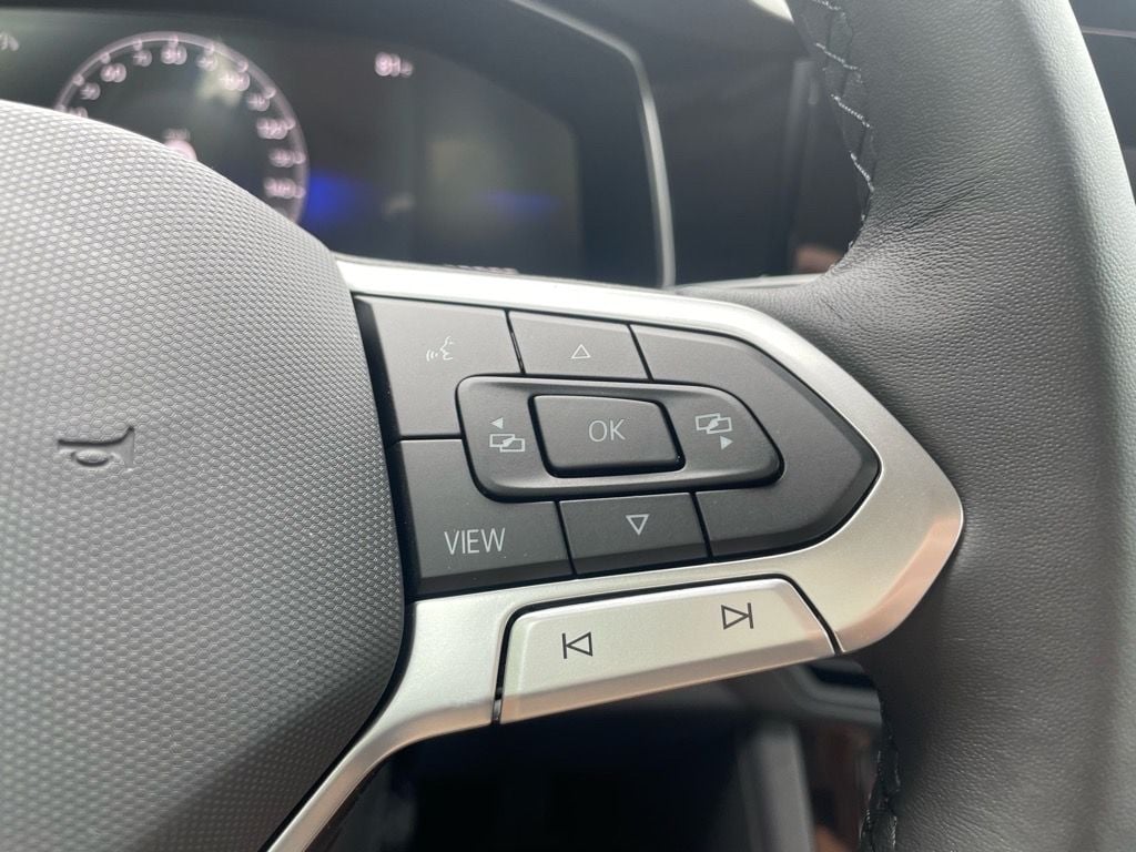 2025 Volkswagen Jetta SE - Photo 8