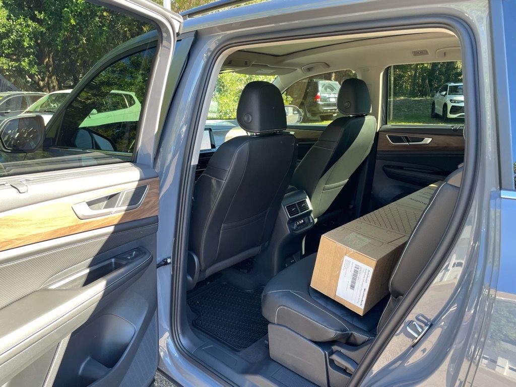 2026 Volkswagen Atlas SE w/Tech - Photo 22