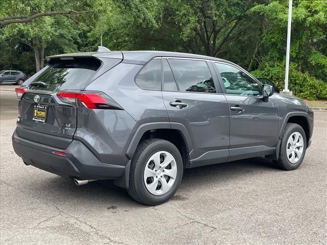 2023 Toyota RAV4 LE - Photo 24