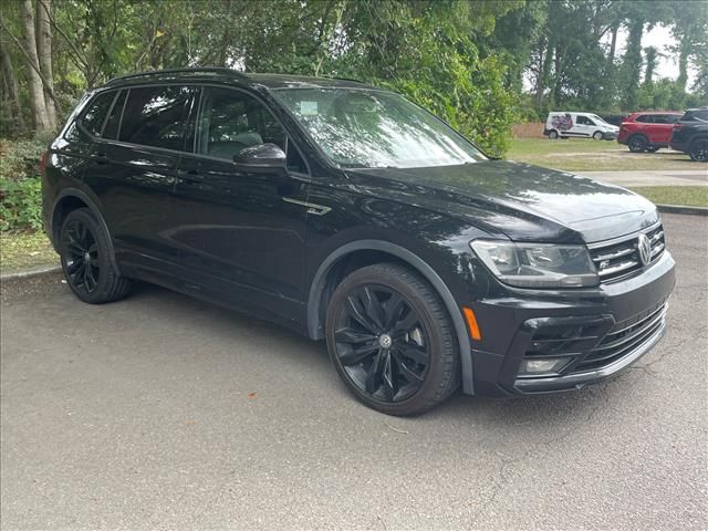 2021 Volkswagen Tiguan 2.0T SE R-Line Black's photo