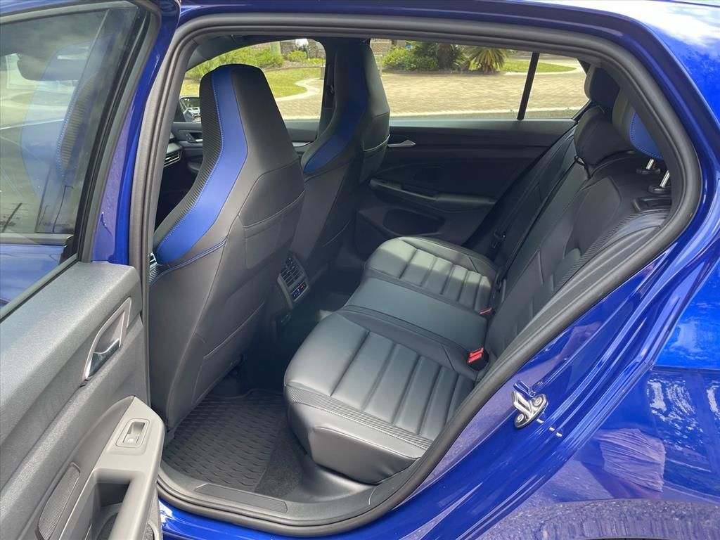 2026 Volkswagen Golf R R - Photo 6