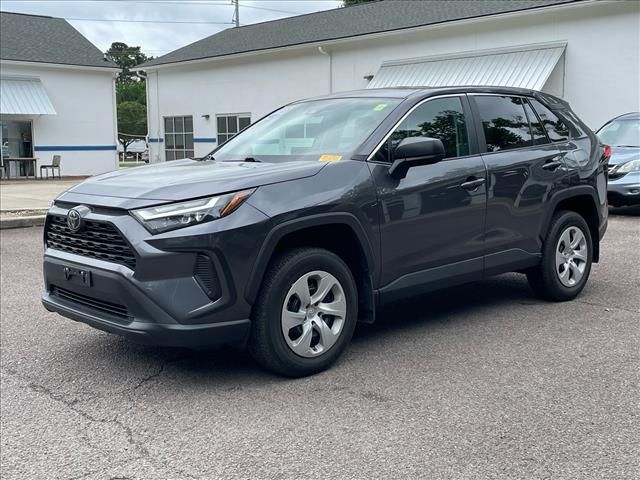 2023 Toyota RAV4 LE - Photo 29