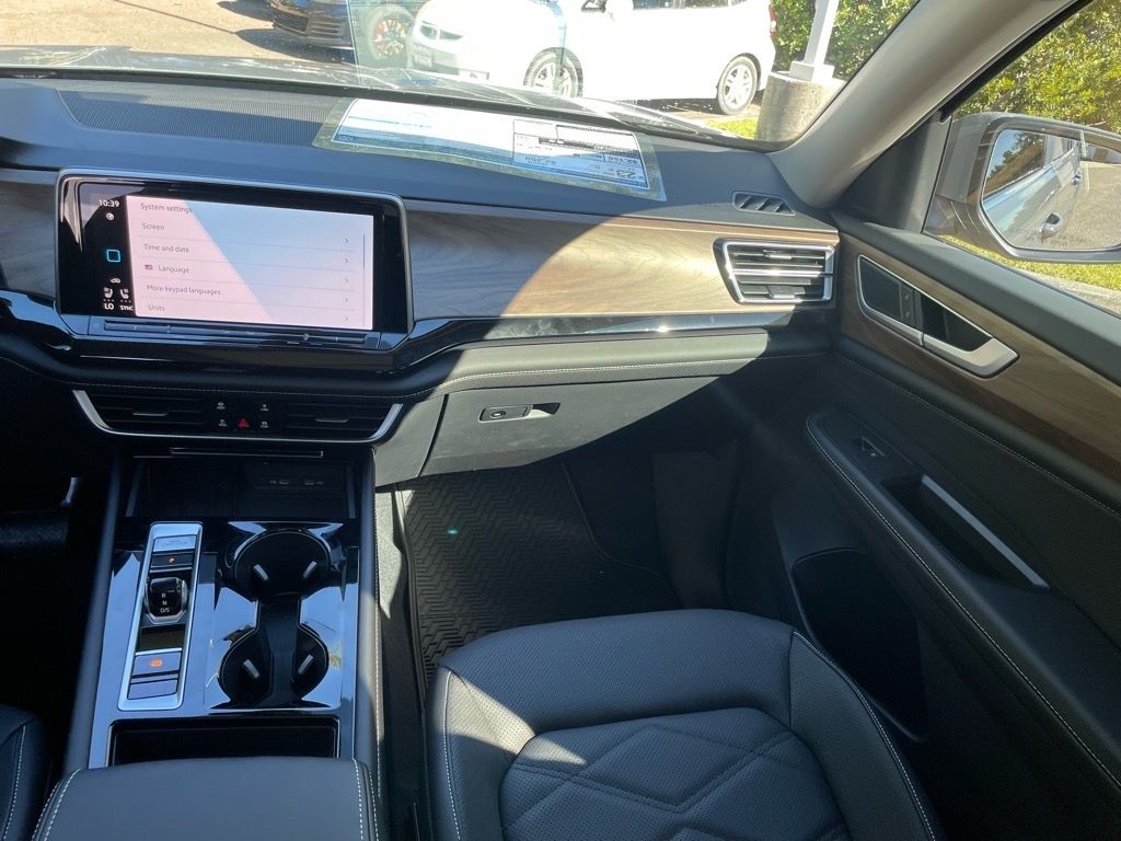 2026 Volkswagen Atlas SE w/Tech - Photo 6