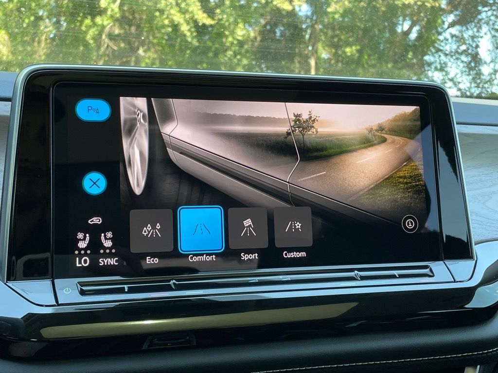 2026 Volkswagen Atlas SE w/Tech - Photo 10