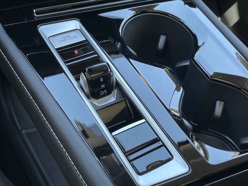 2026 Volkswagen Atlas SE w/Tech - Photo 11