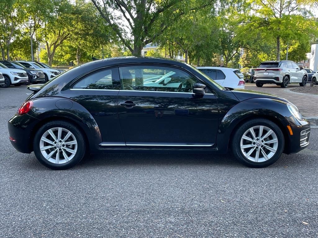 Used 2018 Volkswagen Beetle SE with VIN 3VWJD7AT0JM713177 for sale in Mount Pleasant, SC