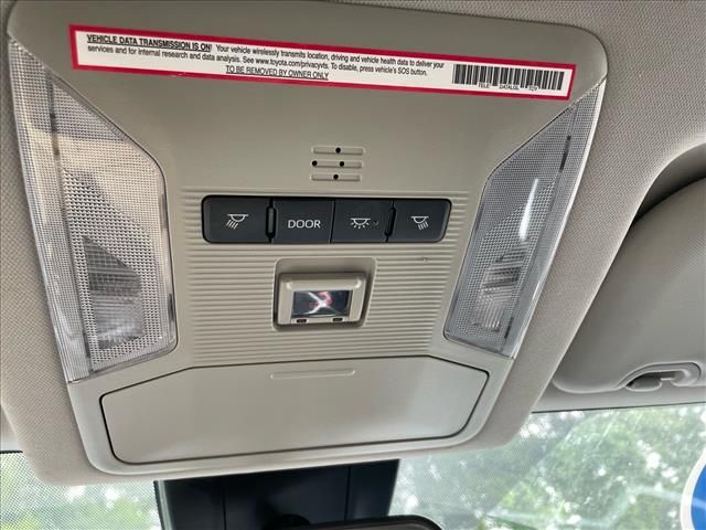 2023 Toyota RAV4 LE - Photo 18