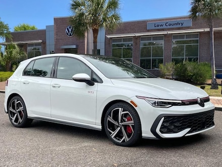2026 Volkswagen Golf GTI 2.0T SE Hatchback