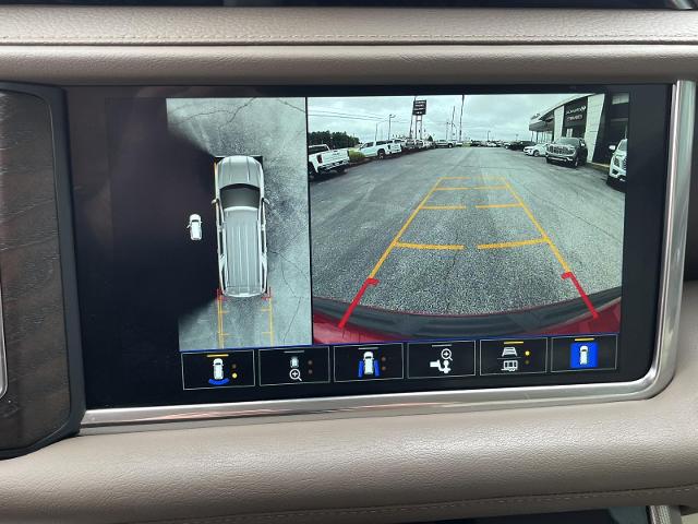 2022 GMC Yukon Denali - Photo 16