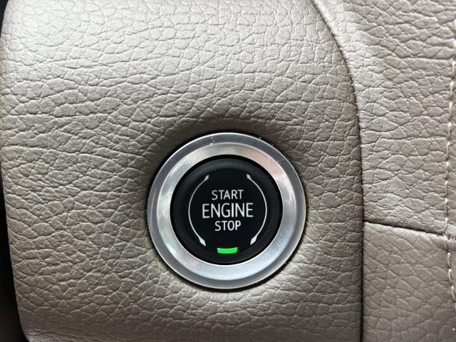 2022 GMC Yukon Denali - Photo 23