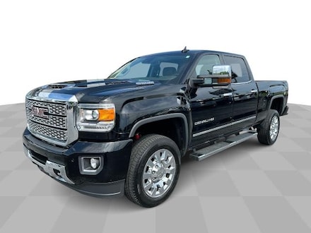 2019 GMC Sierra 2500HD Denali Crew Cab Short Bed Truck