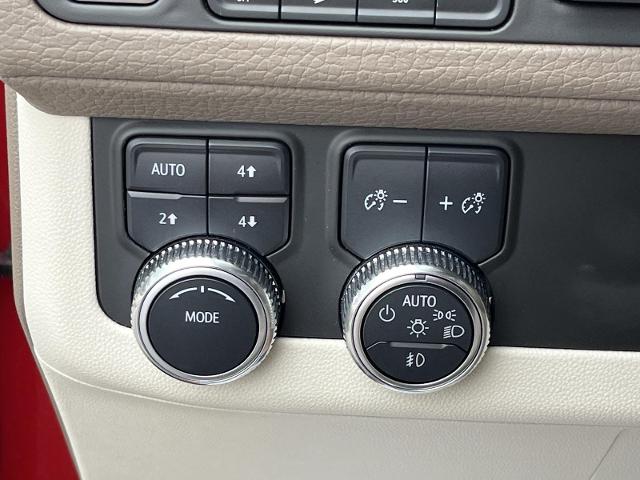 2022 GMC Yukon Denali - Photo 27