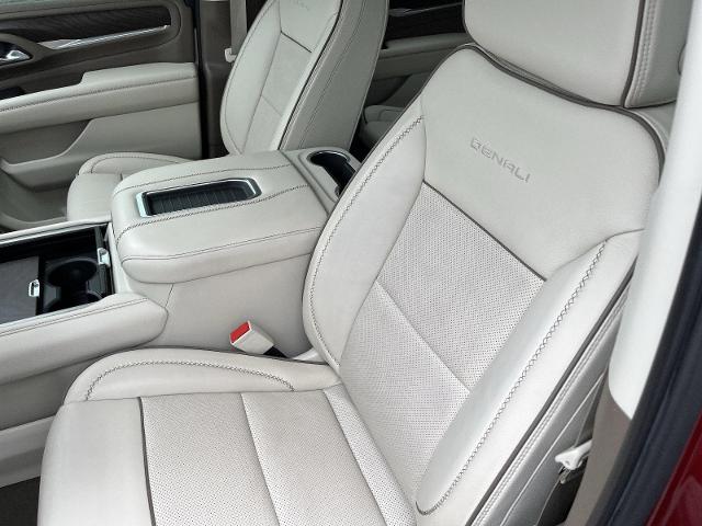 2022 GMC Yukon Denali - Photo 11