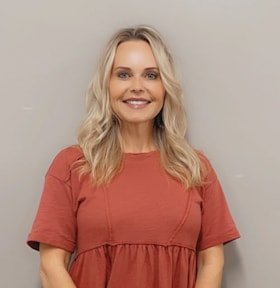 Staff member Wendy Jolley from ID_ea6591953f35