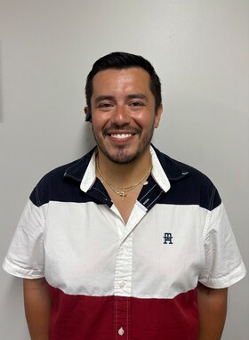 Staff member Diego Vargas- Hablo Espanol from ID_28c6d19df6fc