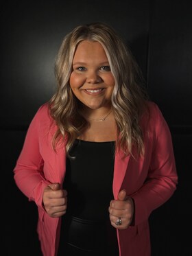 Staff member Lexie Lesley from ID_28c6d19df6fc