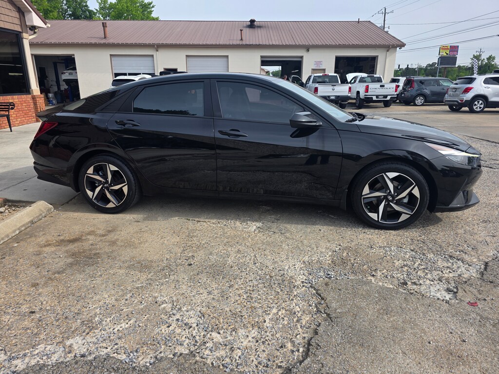 Used 2023 Hyundai Elantra SEL Sedan
