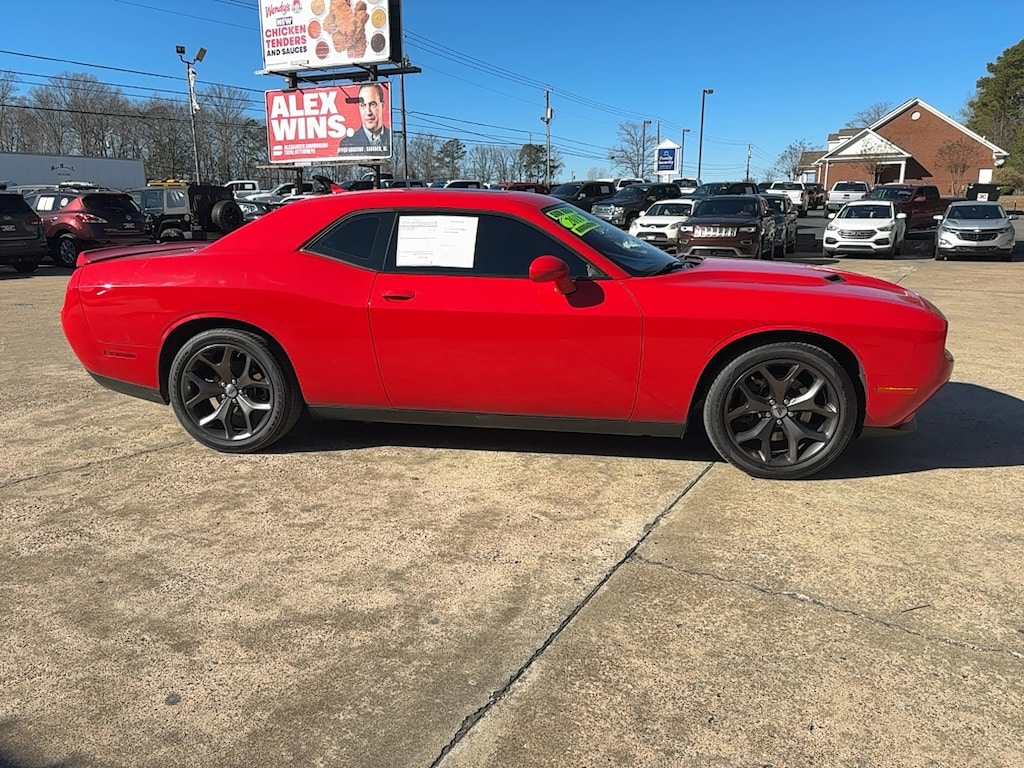Used 2018 Dodge Challenger SXT Coupe