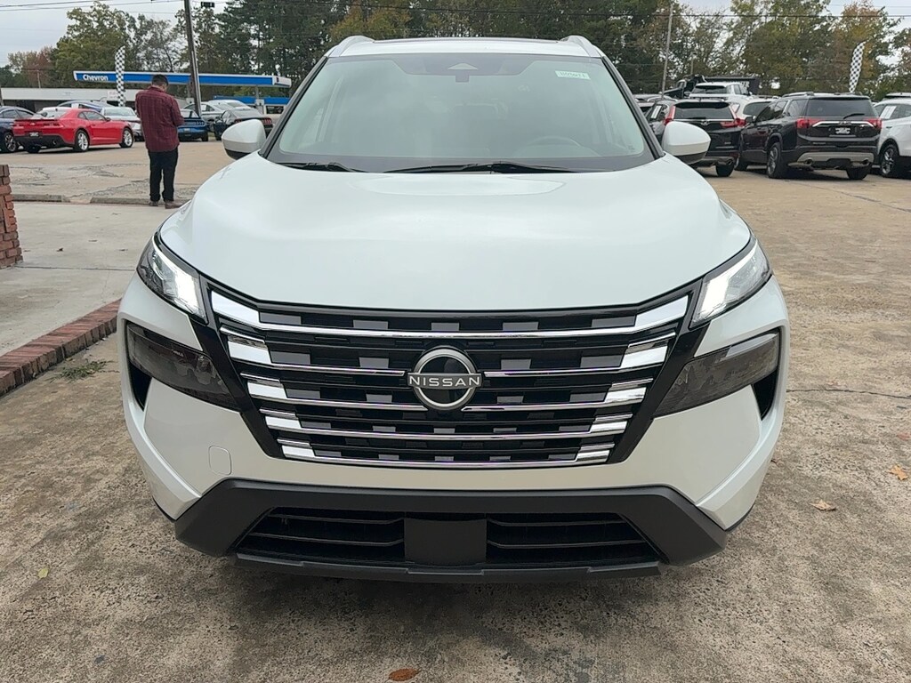 Used 2024 Nissan Rogue SV SUV