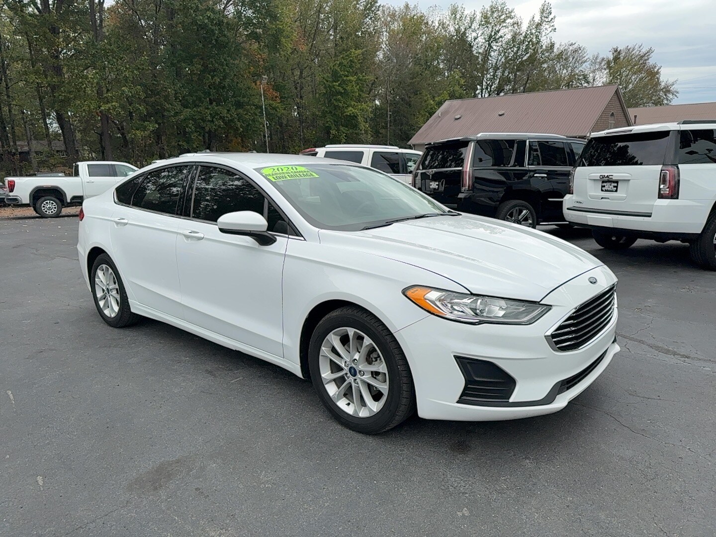 2020 Ford Fusion SE photo 3