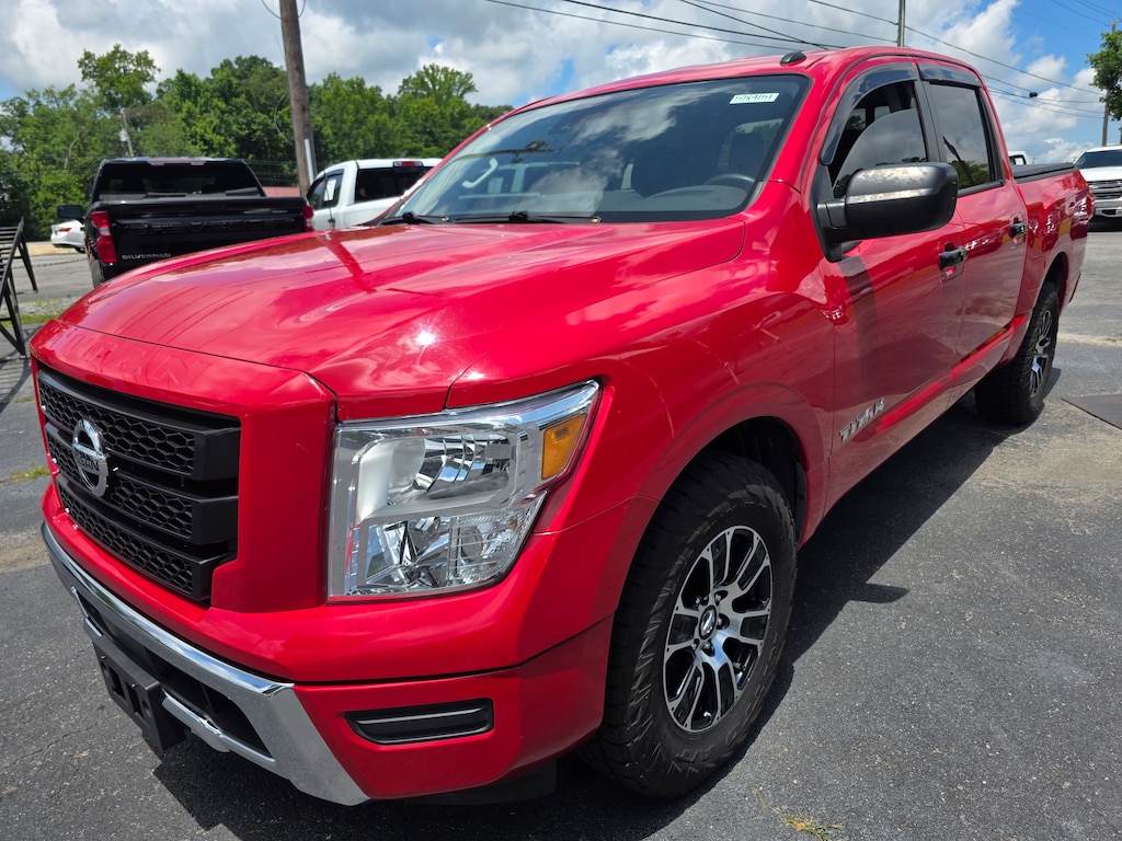 Used 2021 Nissan Titan SV Truck Crew Cab