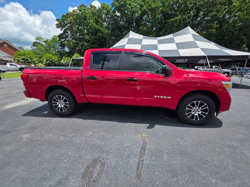 Used 2021 Nissan Titan SV Truck Crew Cab