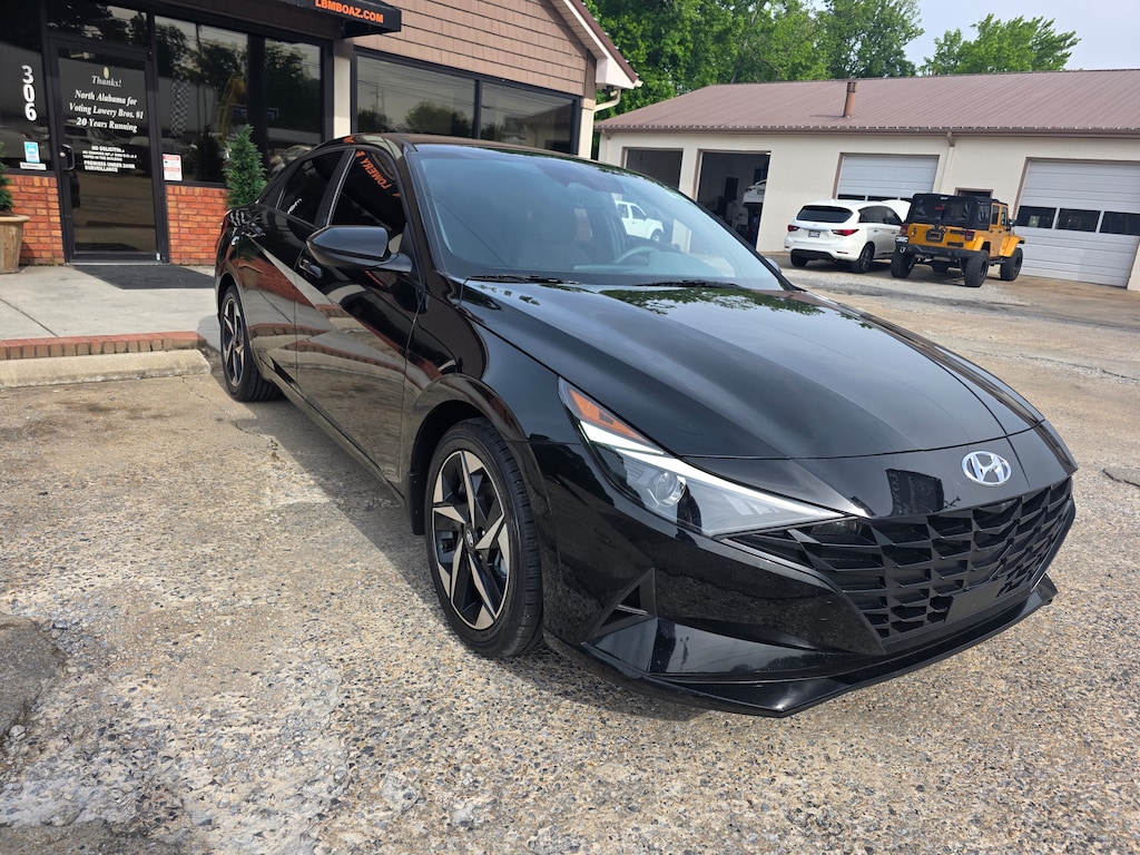 Used 2023 Hyundai Elantra SEL Sedan