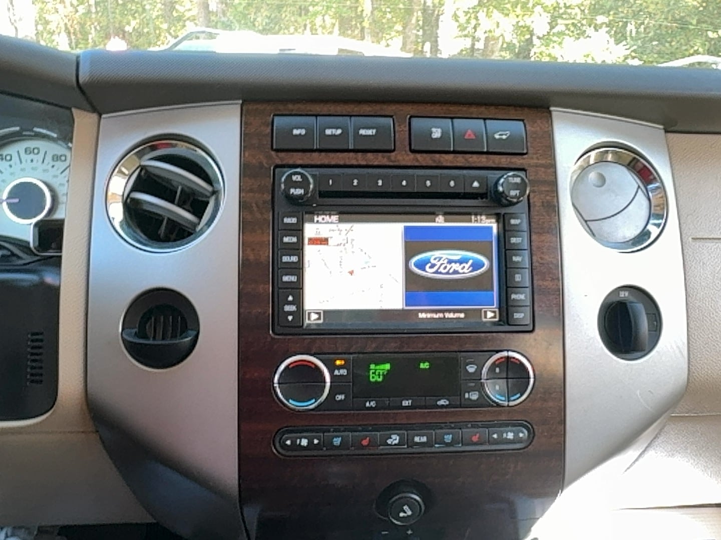 2013 Ford Expedition XLT - Photo 23