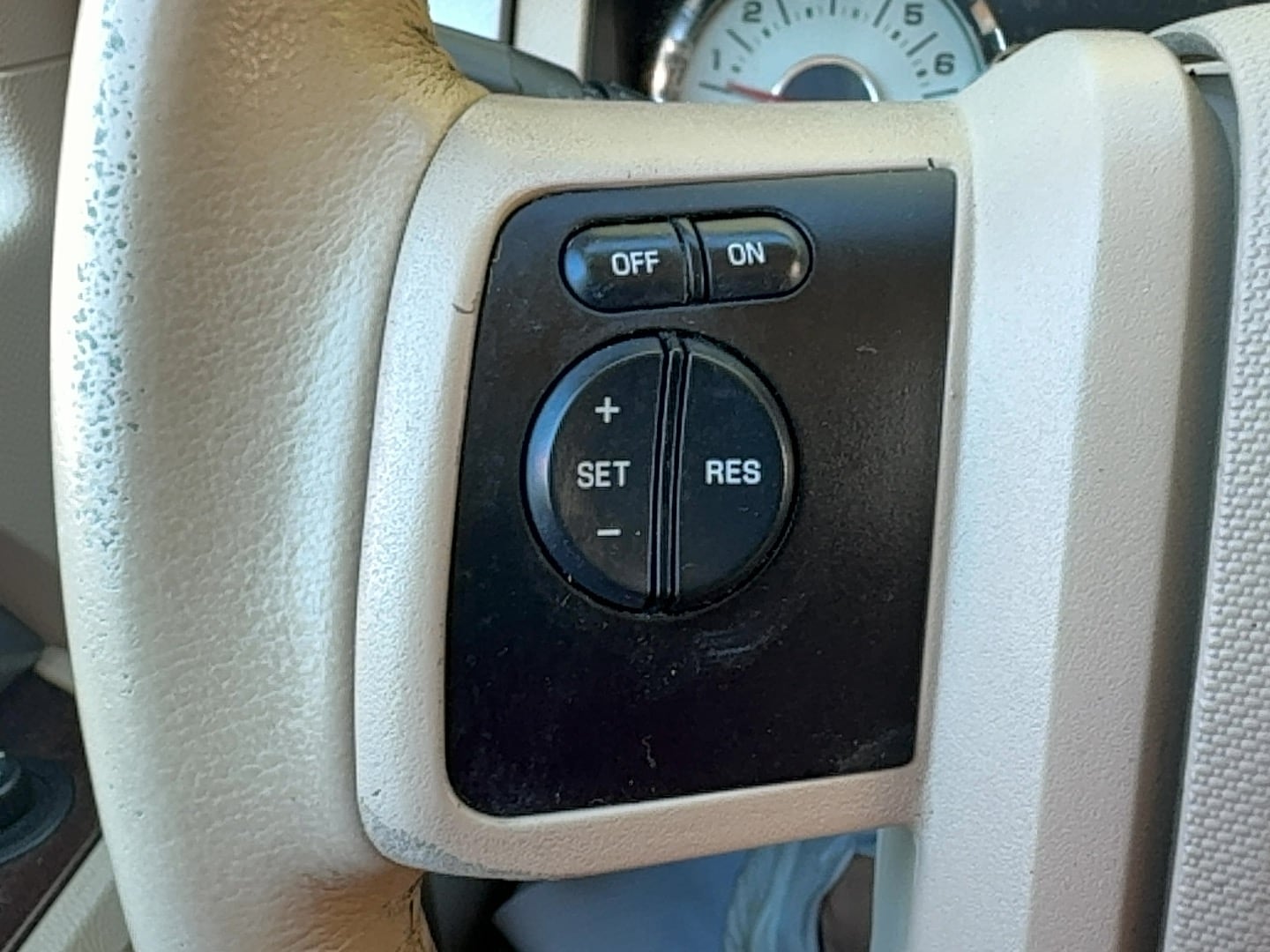 2013 Ford Expedition XLT - Photo 25